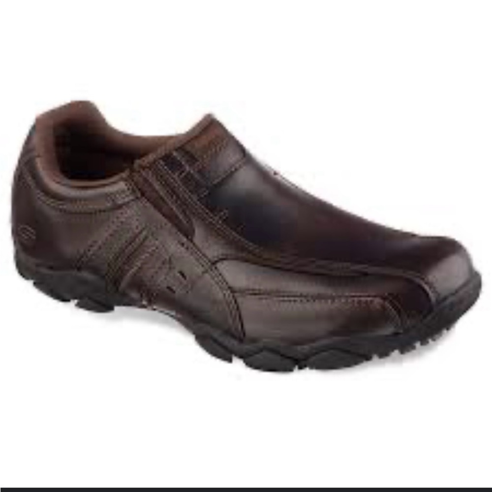 SKECHERS SLIP ON DIAMETER LOAFERS